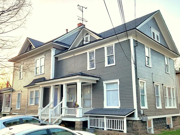 320 W Vine St — Photo 2