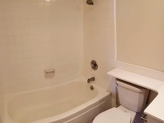 5th image of 4525 Hamilton St APT 9