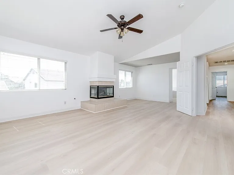 6915 Cedar Creek Rd — Photo 43