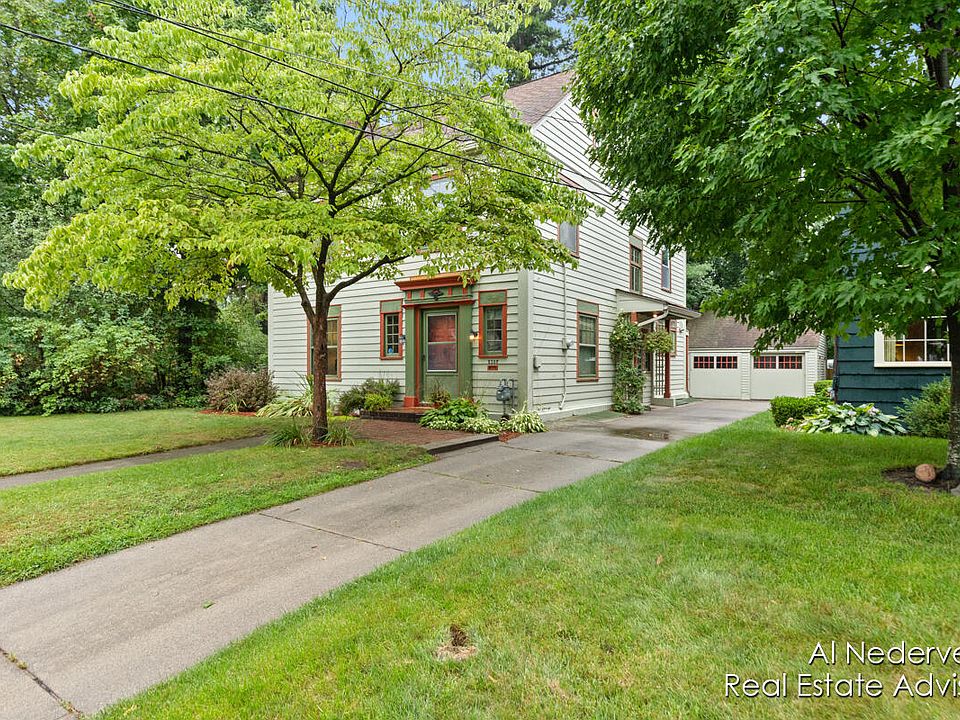 1st image of 2107 College Ave SE