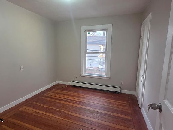 3rd image of 153 James St #B