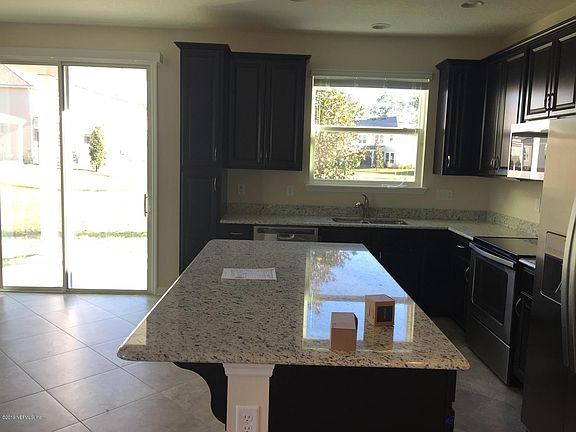 5th image of 143 Nelson Ln