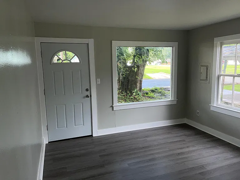1313 Parkview Dr — Photo 7