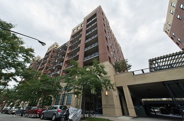 1st image of 811 W 15th Pl Unit 611