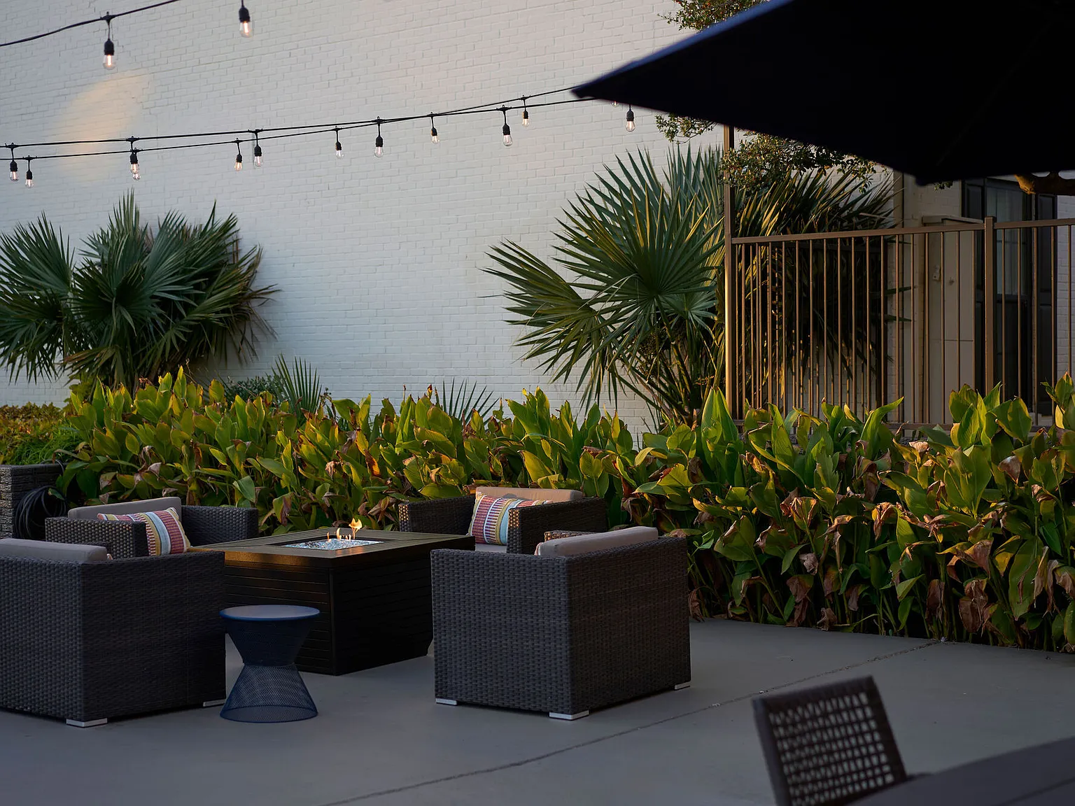 The Fountains Apartments — Photo 2