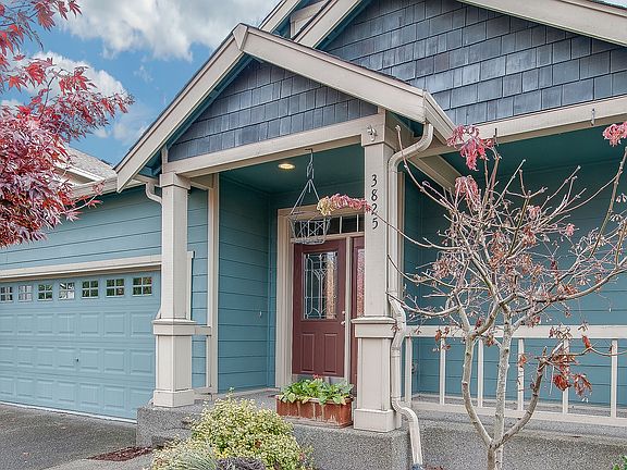  Plenty of curb appeal here 