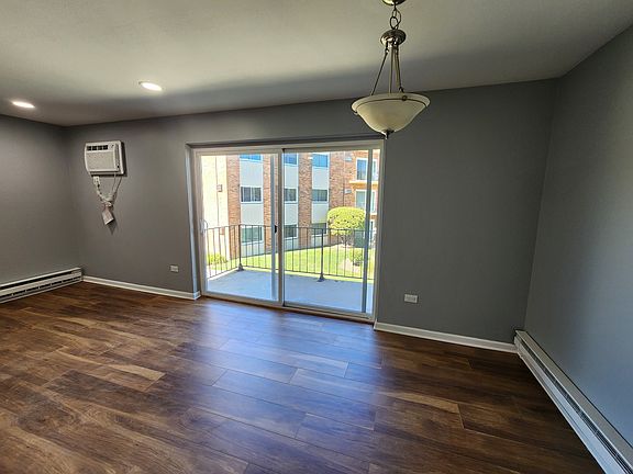 5th image of 4112 W 98th St APT 204