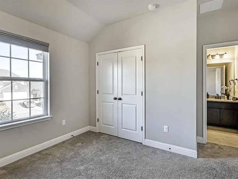 14924 Iveans Way — Photo 36