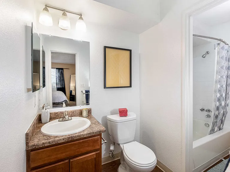 Cambrian Apartments — Photo 15