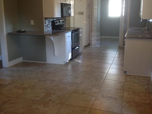 5th image of 311 Broadmoor Blvd