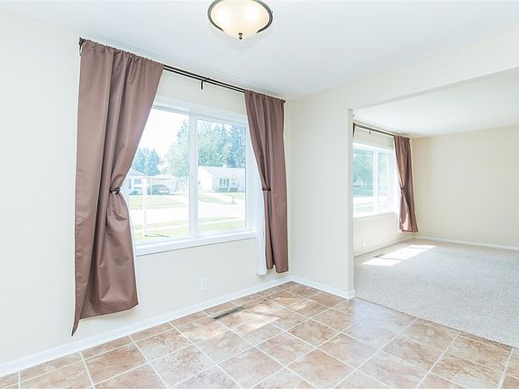 5th image of 1319 Byron Dr