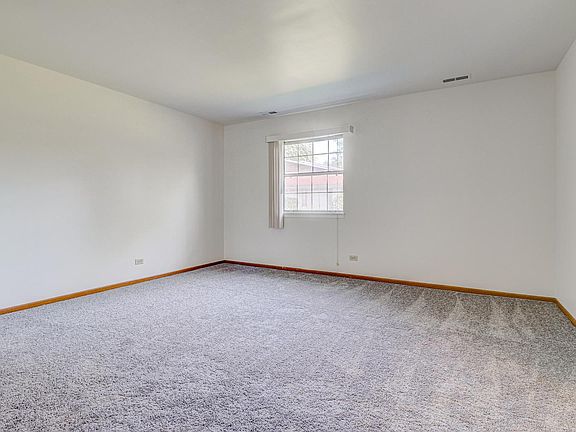4th image of 86 Gant Cir Unit B