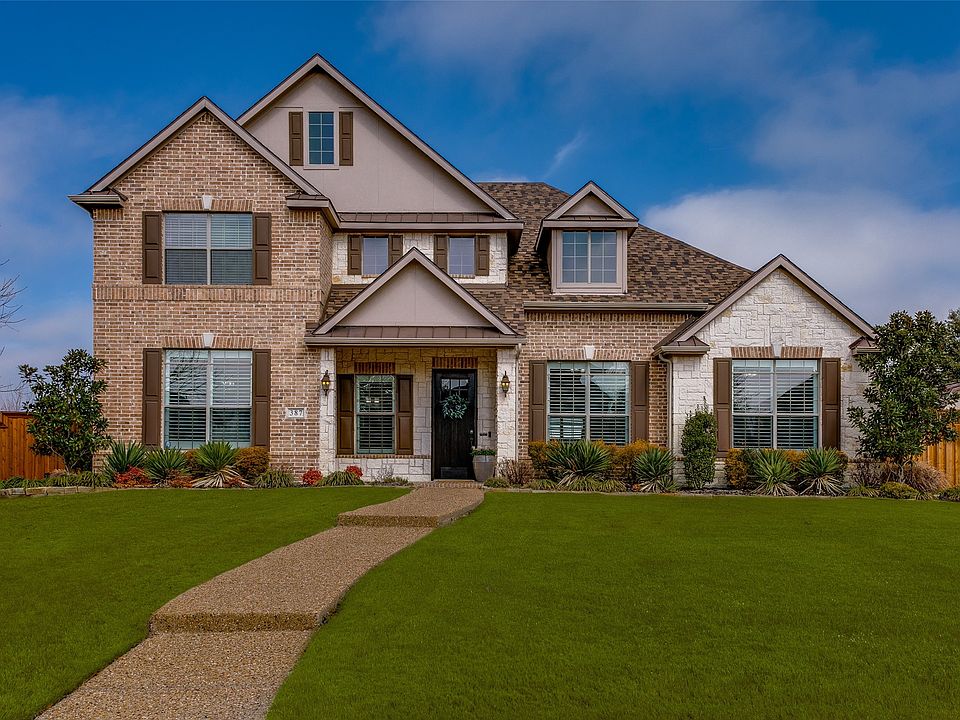 1st image of 387 Redstone Dr