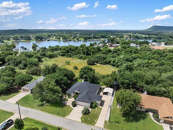2nd image of 275 Skyview Dr