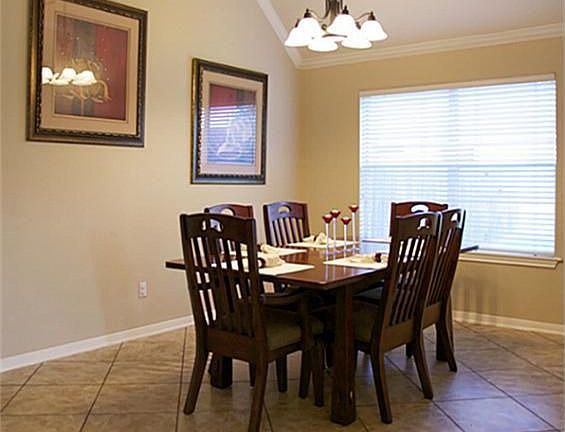 4th image of 1821 Oak Lodge Dr