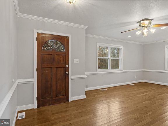 4th image of 11013 Forest Hollow Dr