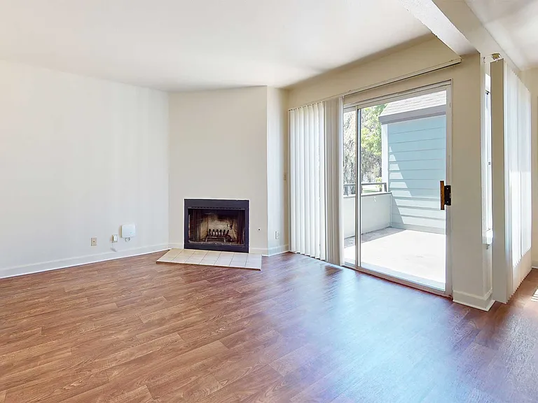 Pointe at Harden Ranch — Photo 12