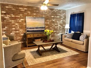 9 W Townhouse Ln #30, Grand Prairie, TX 75052