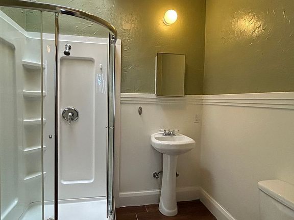 5th image of 1330 Huntoon St APT 10