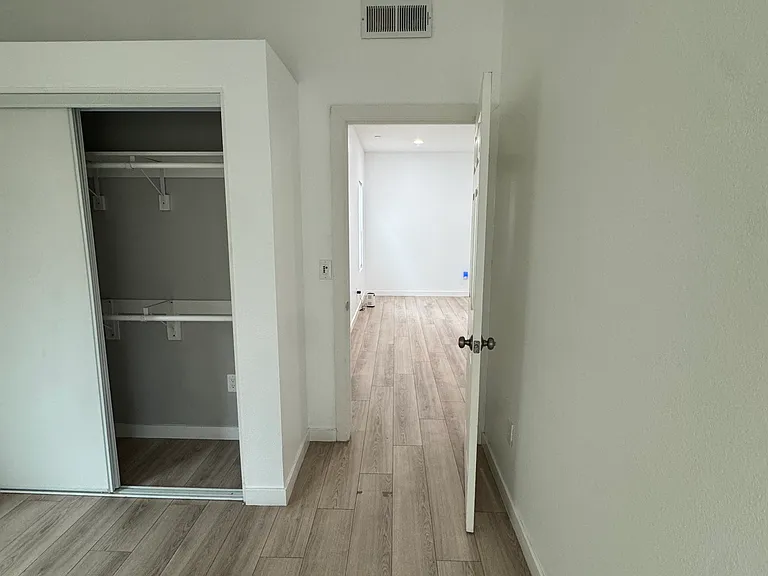 532 Cesar E Chavez Pkwy #B — Photo 4