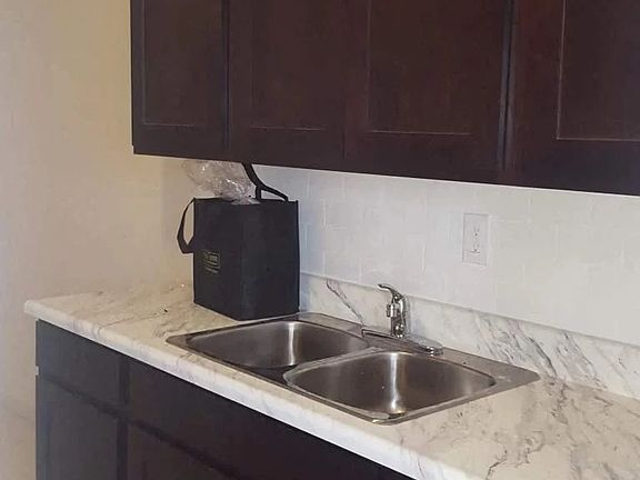 4th image of 601 Finch Ave W #1-bedroom