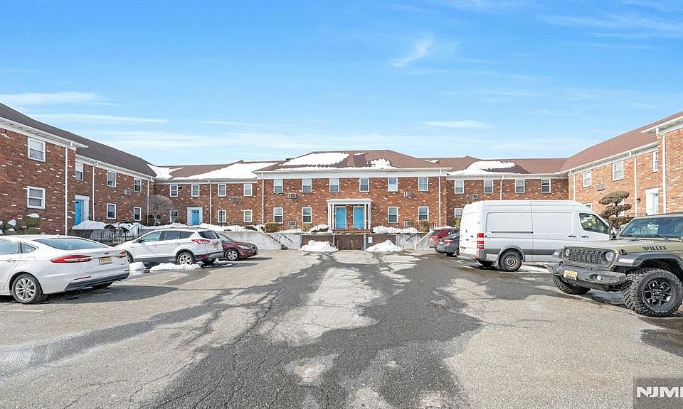 1st image of 55 Schuyler Ave APT 9