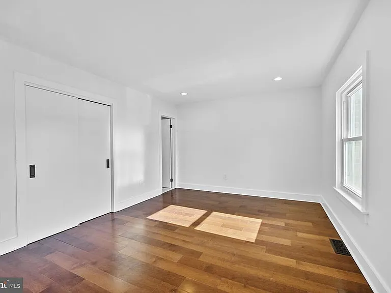 10222 Arizona Cir #18 — Photo 18