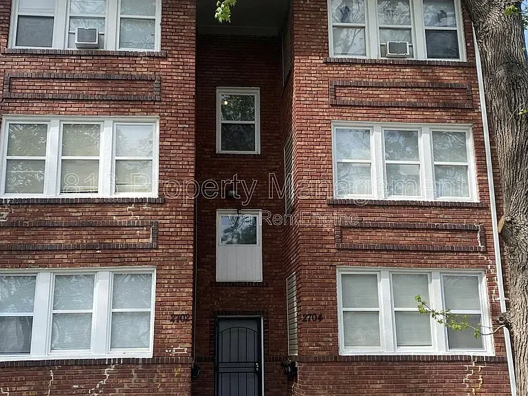 2702 Peery Ave #2E — Photo 6