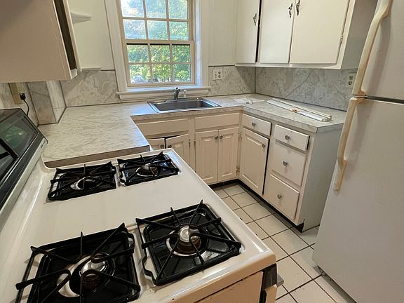 2nd image of 312 Washington St #5-1