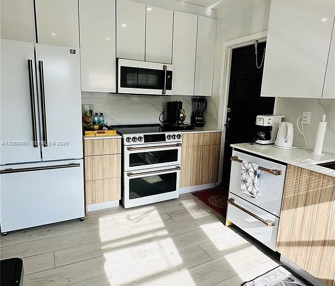 1670 SW 20th St #1 — Photo 44