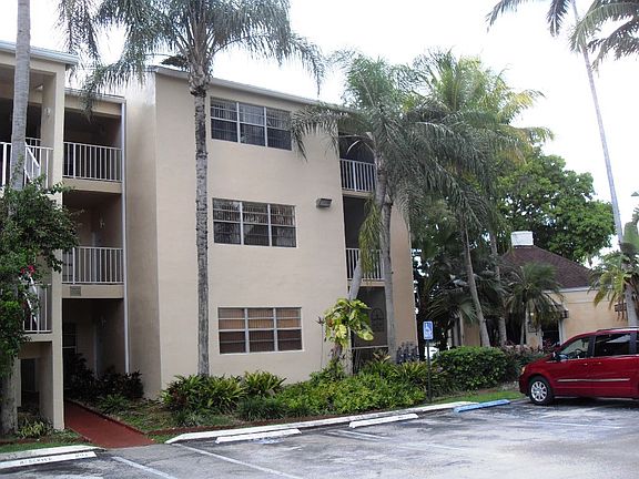 2nd image of 15295 SW 107th Ln APT 1006
