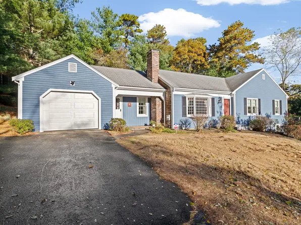 44 Stratford Lane, Yarmouth Port, MA 02675
