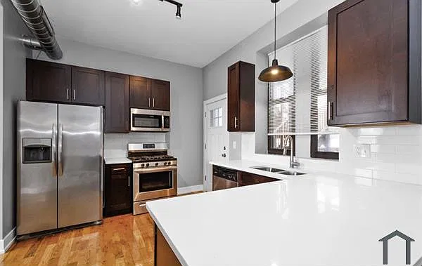 2 bed, $1,895 — Photo 2