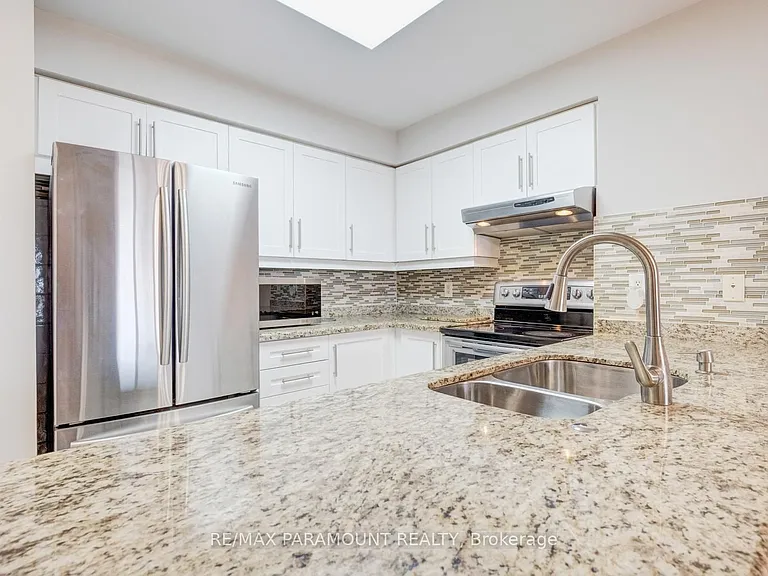 25 Kingsbridge Garden Cir #616 — Photo 16