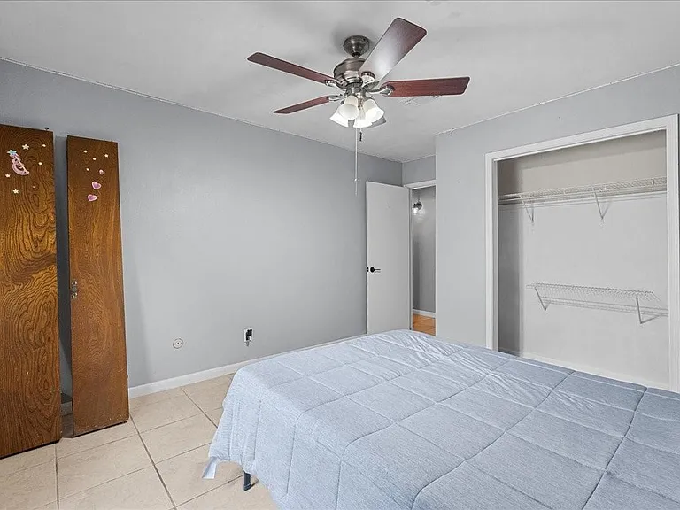 883 Silverpines Rd — Photo 24