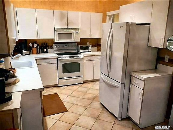 5th image of 99 Hidden Ponds Cir #99