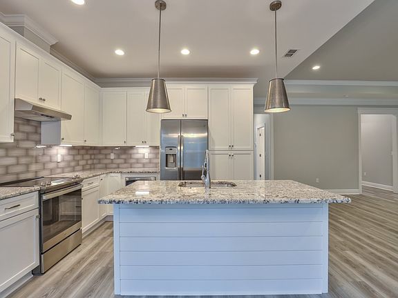 5th image of 26 Windsor Way