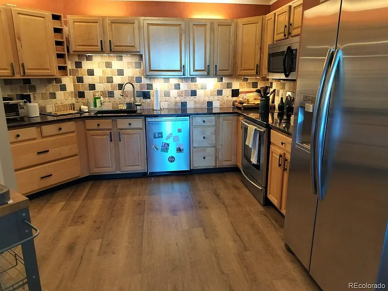 550 E 12th Ave #1008 — Photo 18
