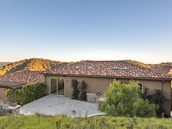 4th image of 2920 Club Moss Ln