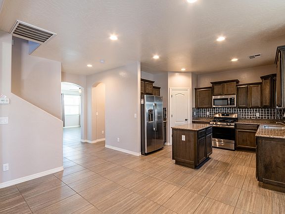 5th image of 13543 Hazlewood St