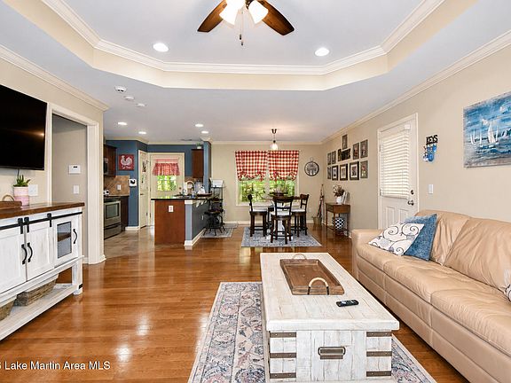 3rd image of 509 Vista Wood Dr