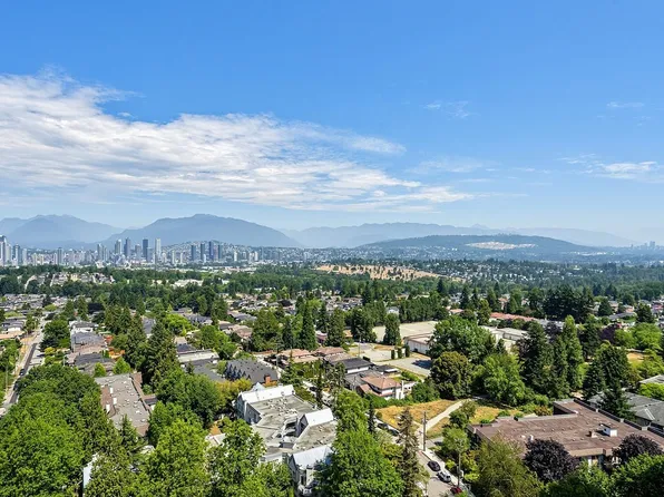 5899 Wilson Ave #2106, Burnaby, BC V5H 4R9