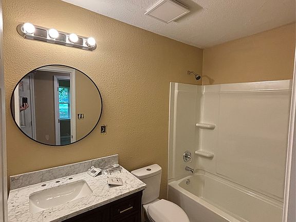 4th image of 610 6th St