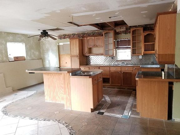 3rd image of 5325 2nd Ave S