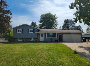 223 Dorothy Dr, Manawa, WI 54949