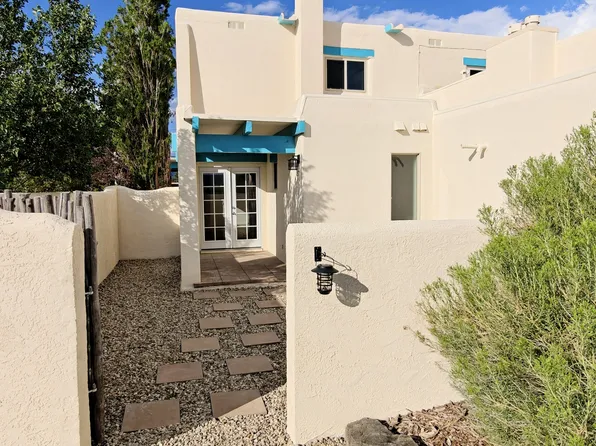 238 Camino De Santiago #B, Taos, NM 87571