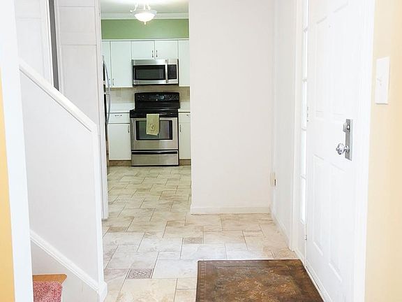 3rd image of 78 Pleasant St APT J