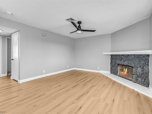2nd image of 904 Rockview Dr Unit 201