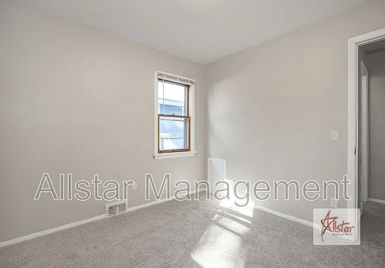 8958 Woodridge Ln — Photo 11