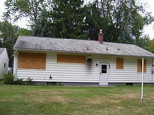 2nd image of 26 Crooked Brook Dr